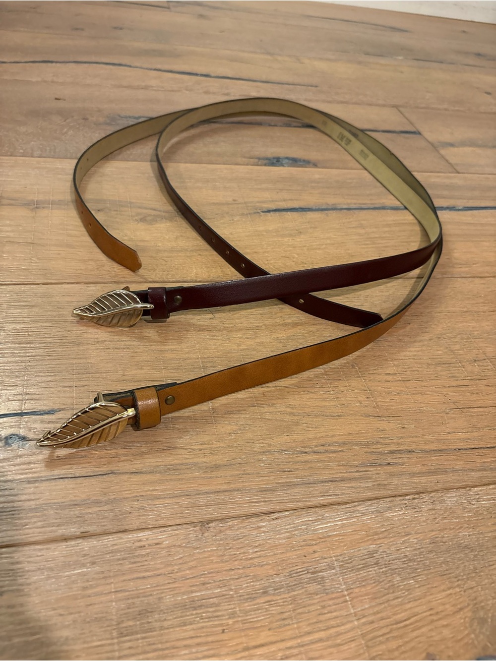 BREN Leather Land Women’s Leather Leaf-Accent Skinny Belts